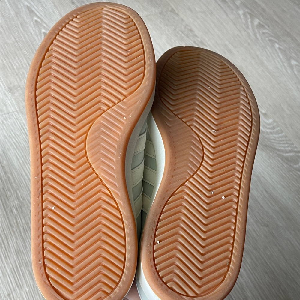 Adidas Women's Light Green Sneakers - Picture 5 of 5